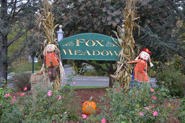 Fox Meadow Center Island Decorated